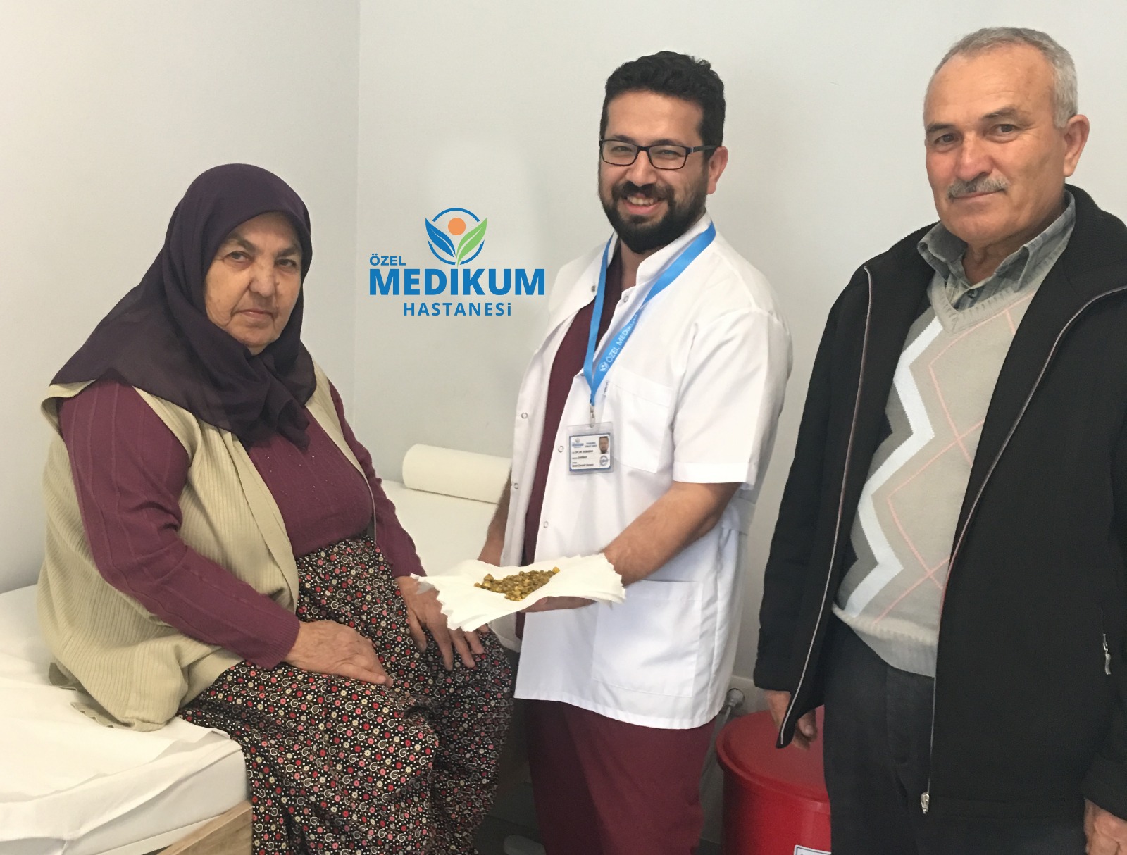 Safra kesesinden 311 adet taş çıktı